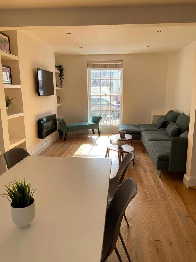 Warwick House - Stunning House With Terrace And Sea Views, Sleeps 11 Villa Worthing Eksteriør bilde