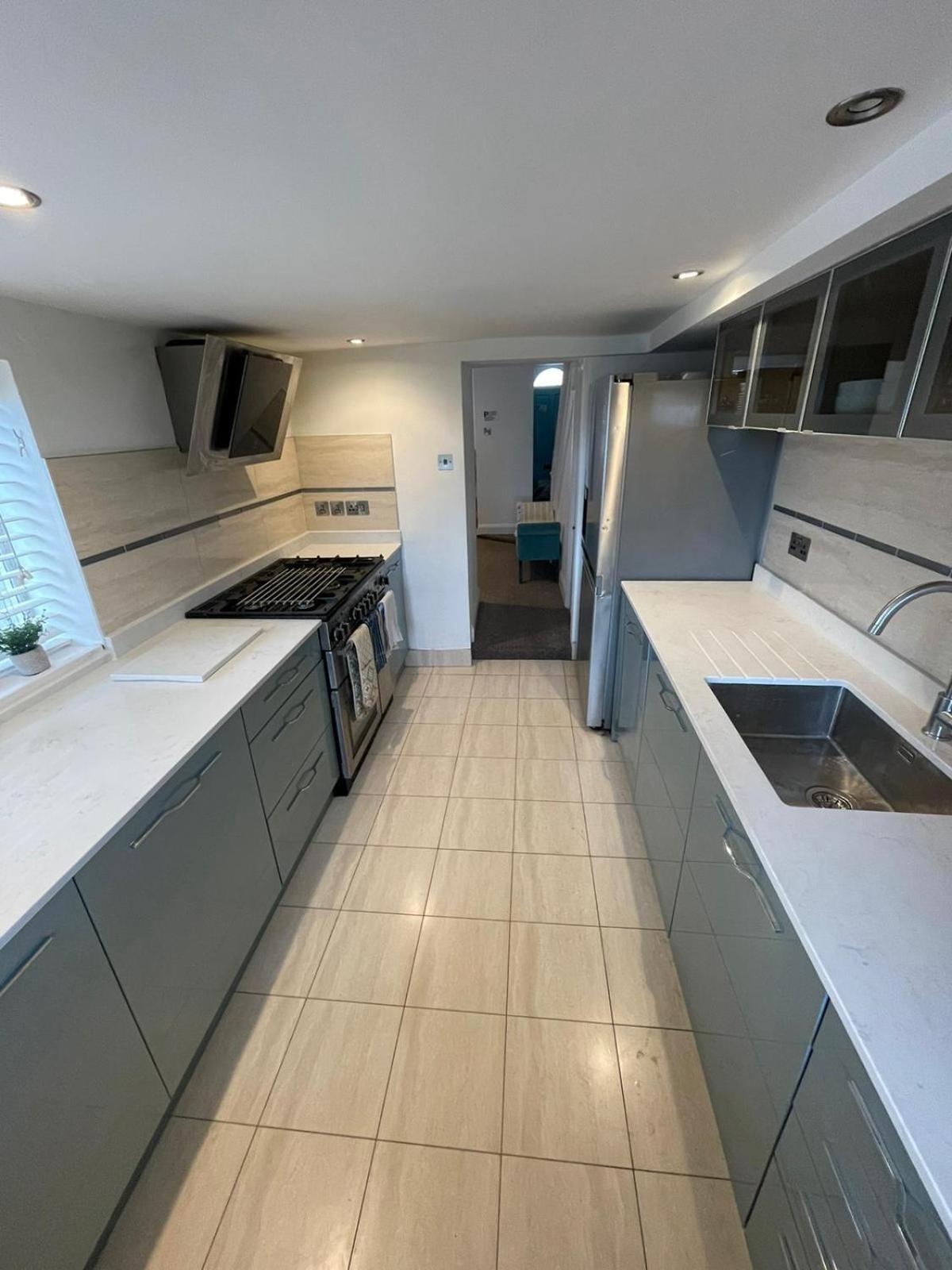 Warwick House - Stunning House With Terrace And Sea Views, Sleeps 11 Villa Worthing Eksteriør bilde